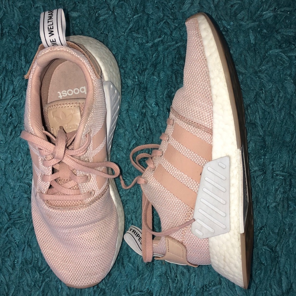 ROSE PINK ADIDAD NMD BOOST